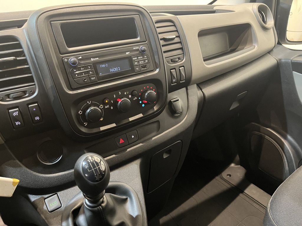 Renault Trafic 1.6 dCi L2H2 125 PK Servicebus / Inrichting / Euro 6 / 2X Schuifdeur / Airco / Cruise Control / PDC / Trekhaak / Imperiaal / 96.200 KM !!