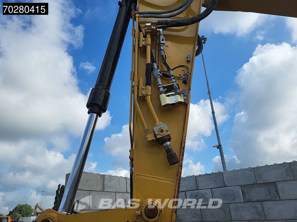 Caterpillar 325 F L