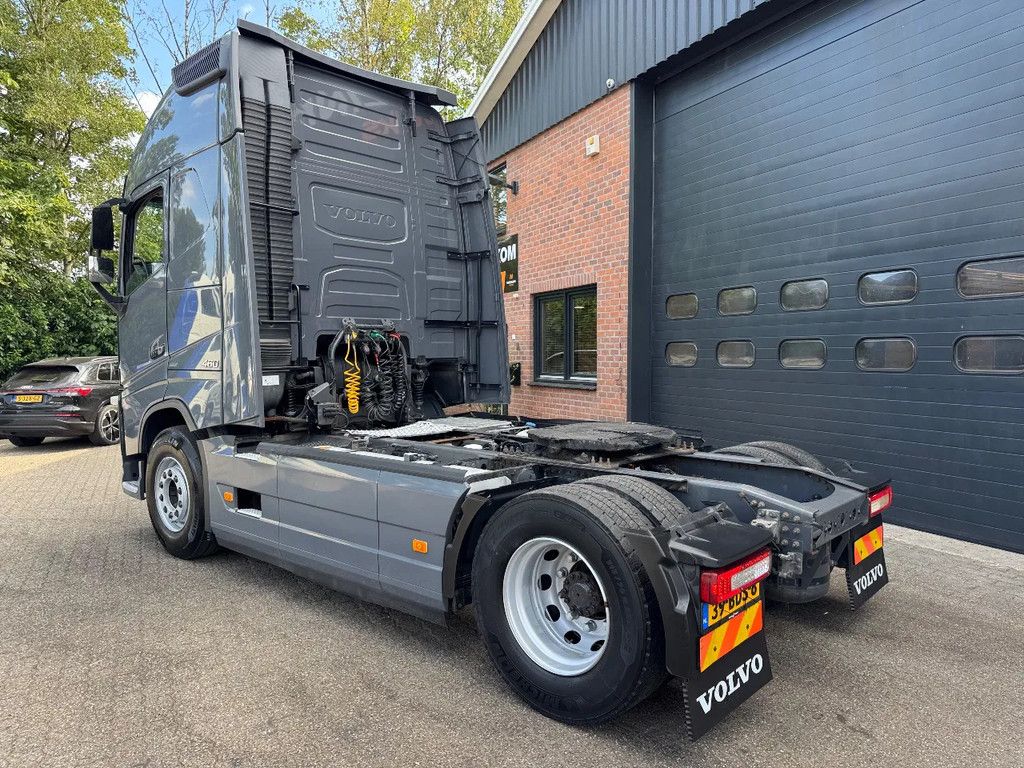 Volvo FH 460 Globetrotter XL I-Park Cool 2x tank VEB+ NL Truck