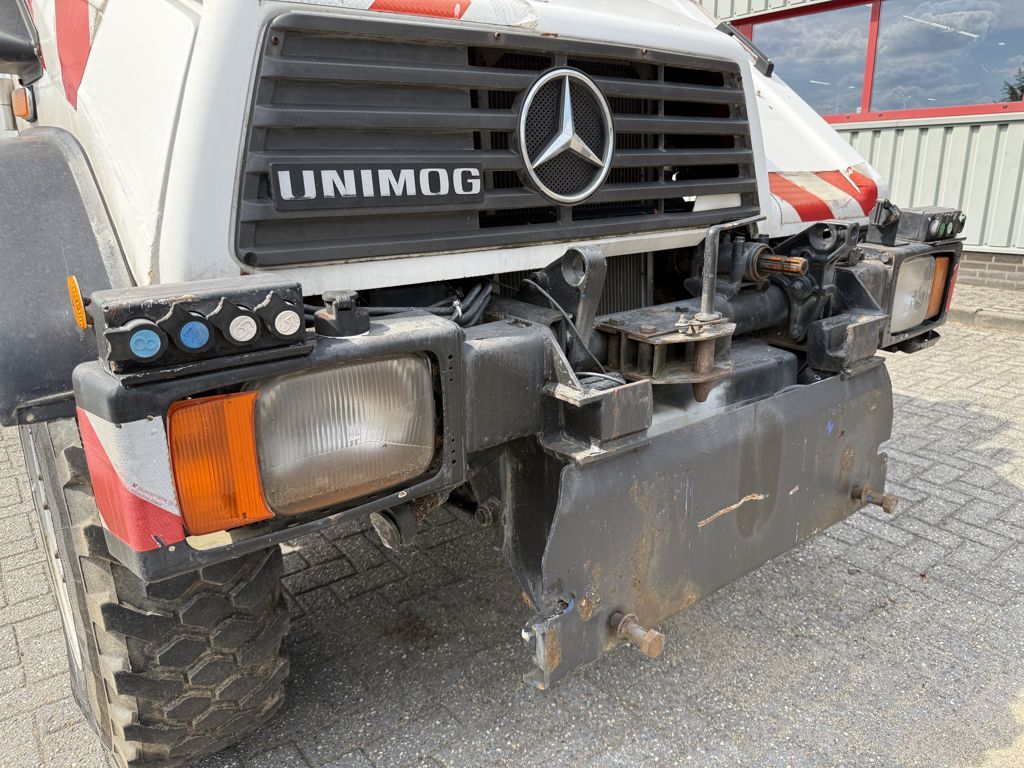 Mercedes Benz (Unimog) Unimog U418/10