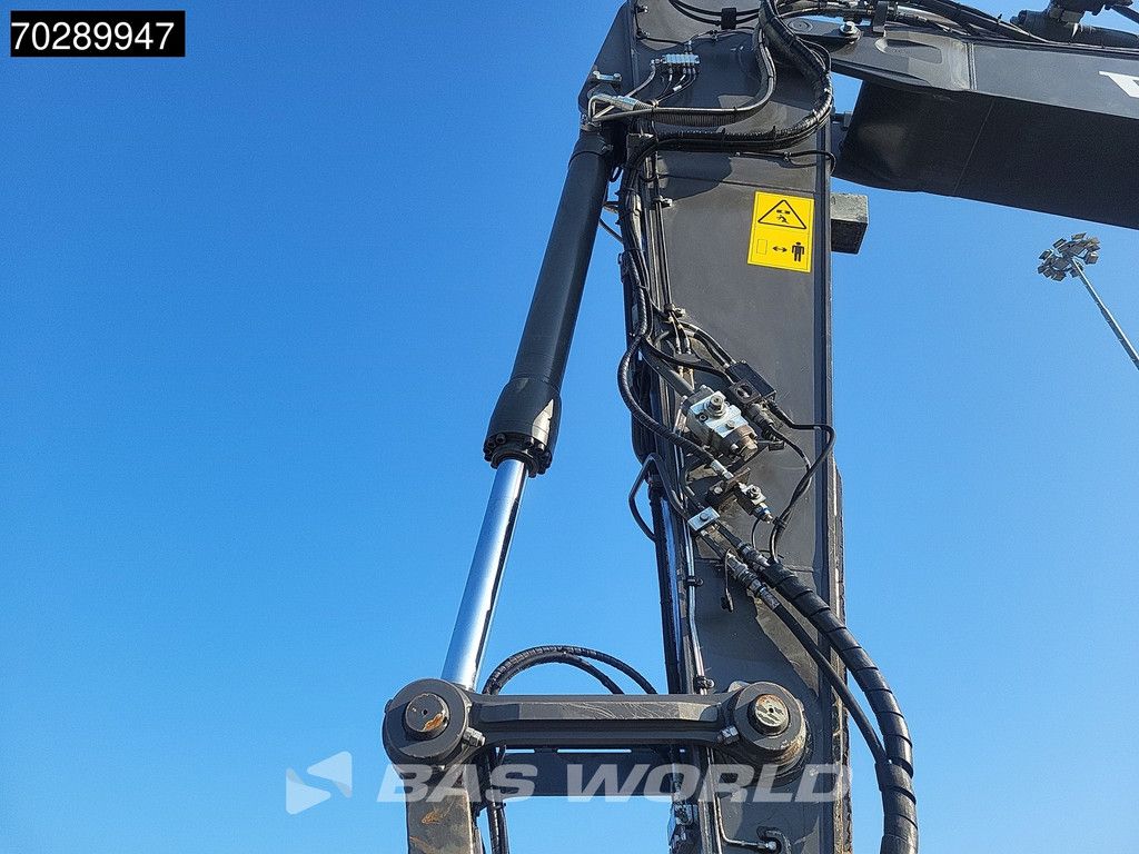 Volvo EC220 E L LEICA GPS - STEELWRIST