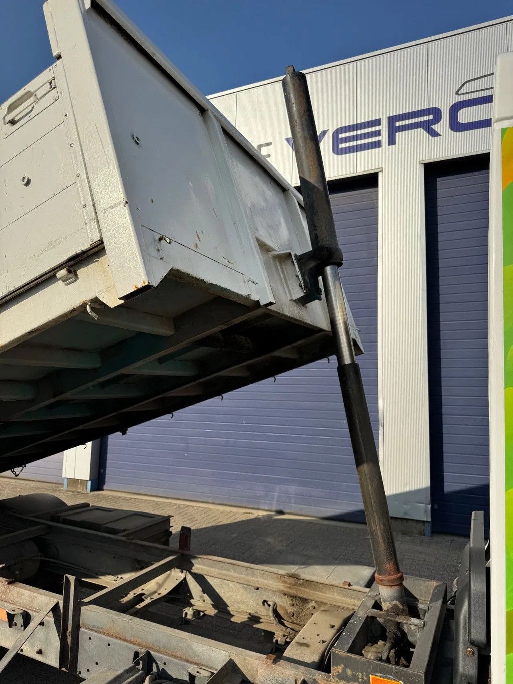 Renault Midlum 150 **BELGIAN TRUCK-MANUAL PUMP-CAMION BELGE**