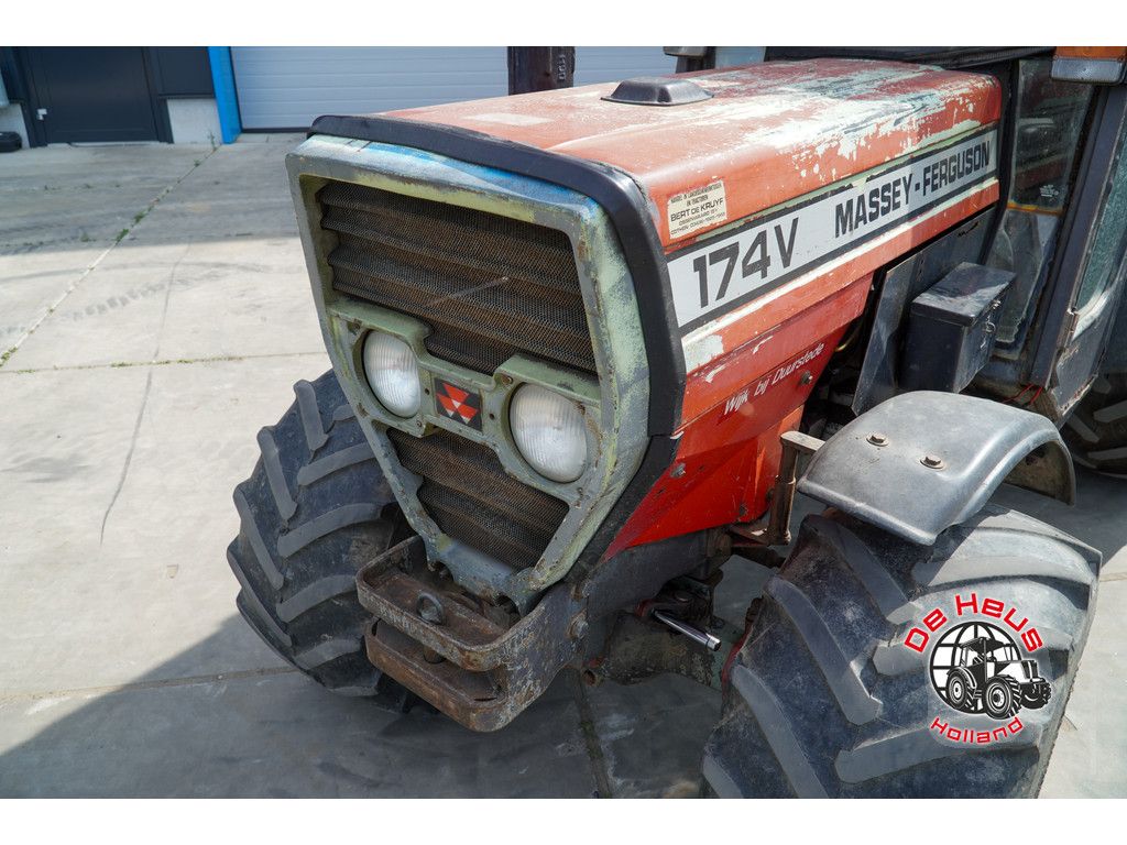 Massey Ferguson 174 V