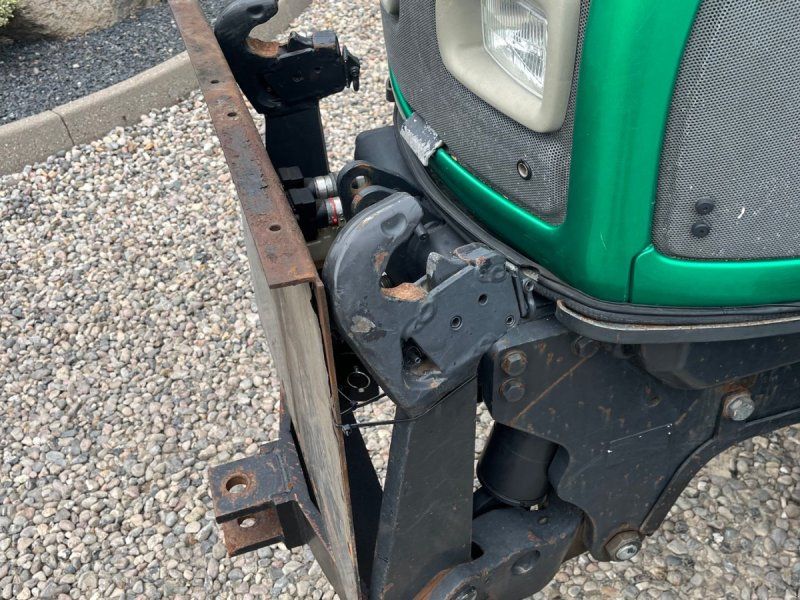 Valtra T202 Direct med skovinddækning og frontlift