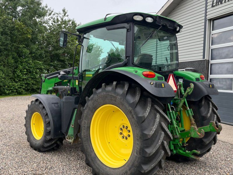 John Deere 6115R Med frontlæsser og krybegear