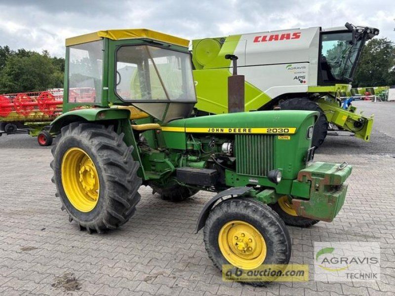 John Deere 2030 S