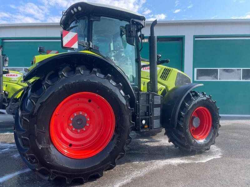 Claas AXION 870