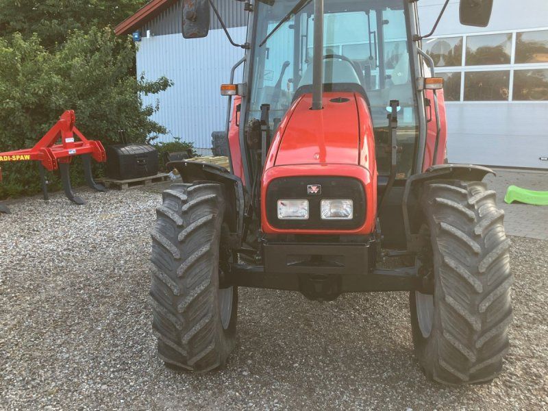Massey Ferguson 4255 med læsser 4255