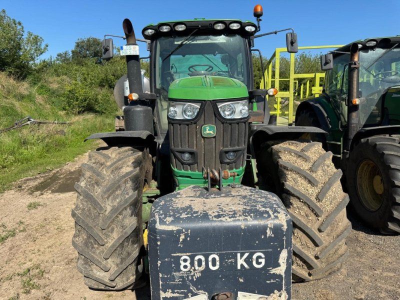 John Deere 6215 R