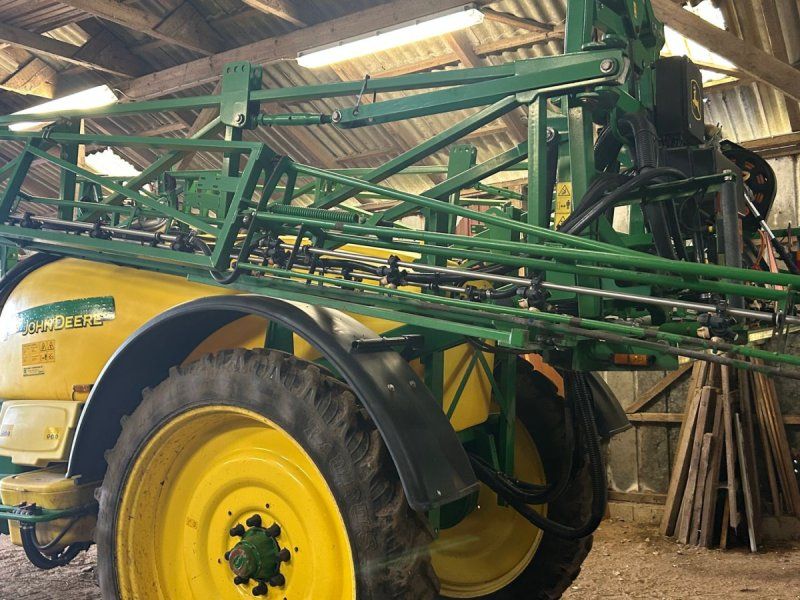 John Deere 732 Trailersprøjte 24 m. 732