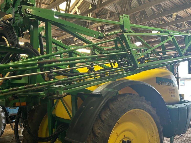 John Deere 732 Trailersprøjte 24 m. 732