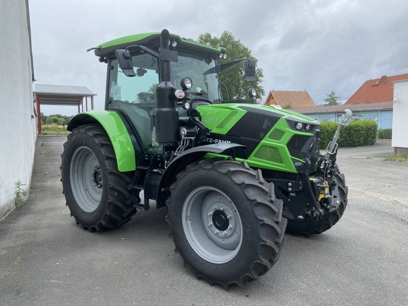 Deutz-Fahr 6135 C TTV mit elektr. Steuergeräten und Frontladerschwinge