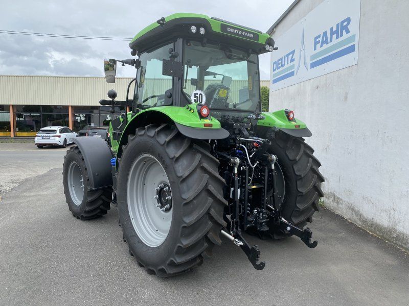 Deutz-Fahr 6135 C TTV mit elektr. Steuergeräten und Frontladerschwinge