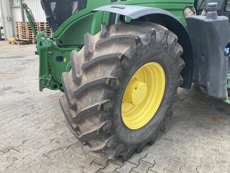 John Deere 6250R