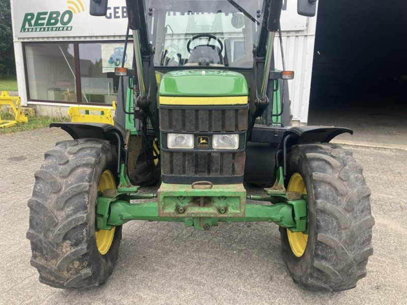 John Deere 6110 SE