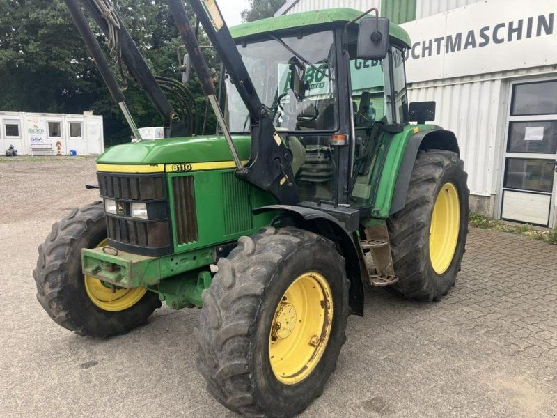 John Deere 6110 SE