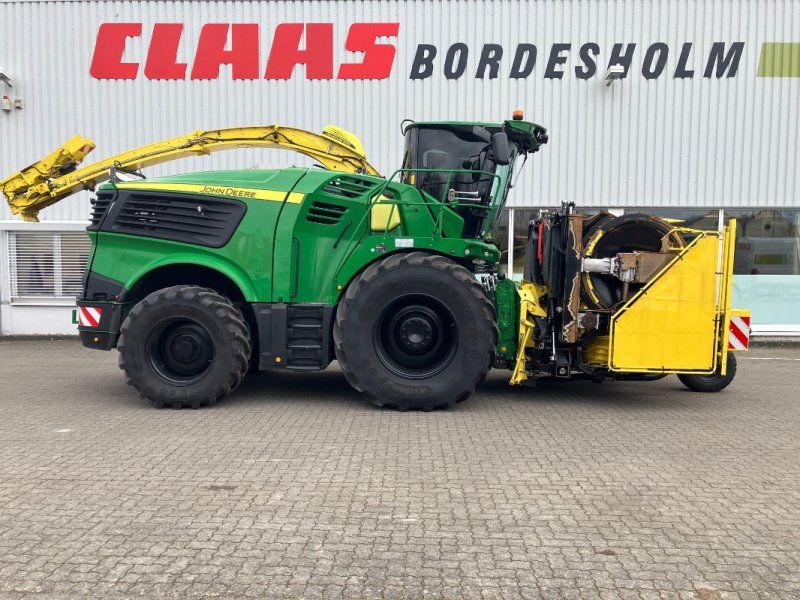 John Deere 9700i