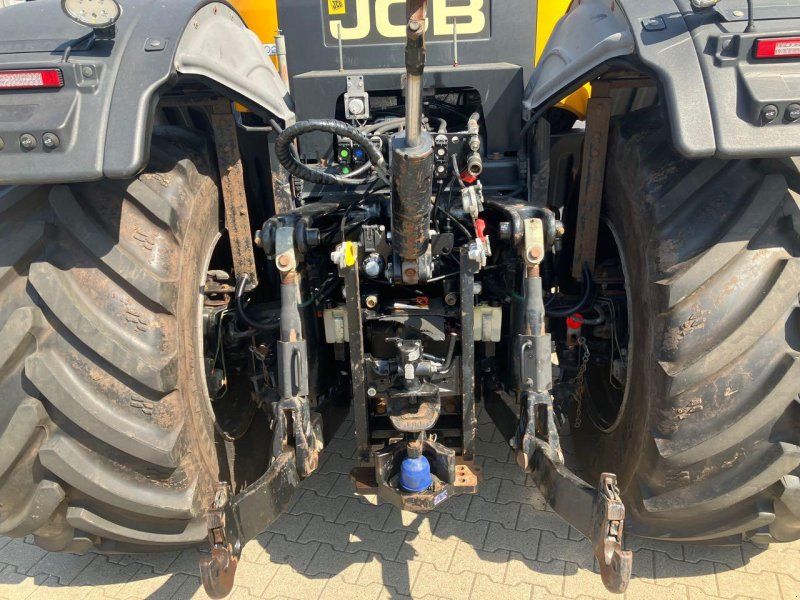 JCB 4220