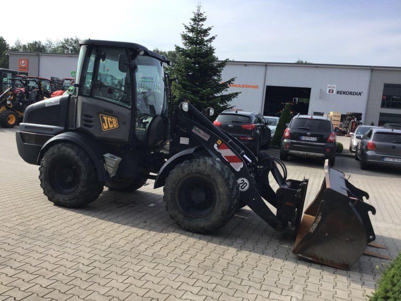 JCB 409