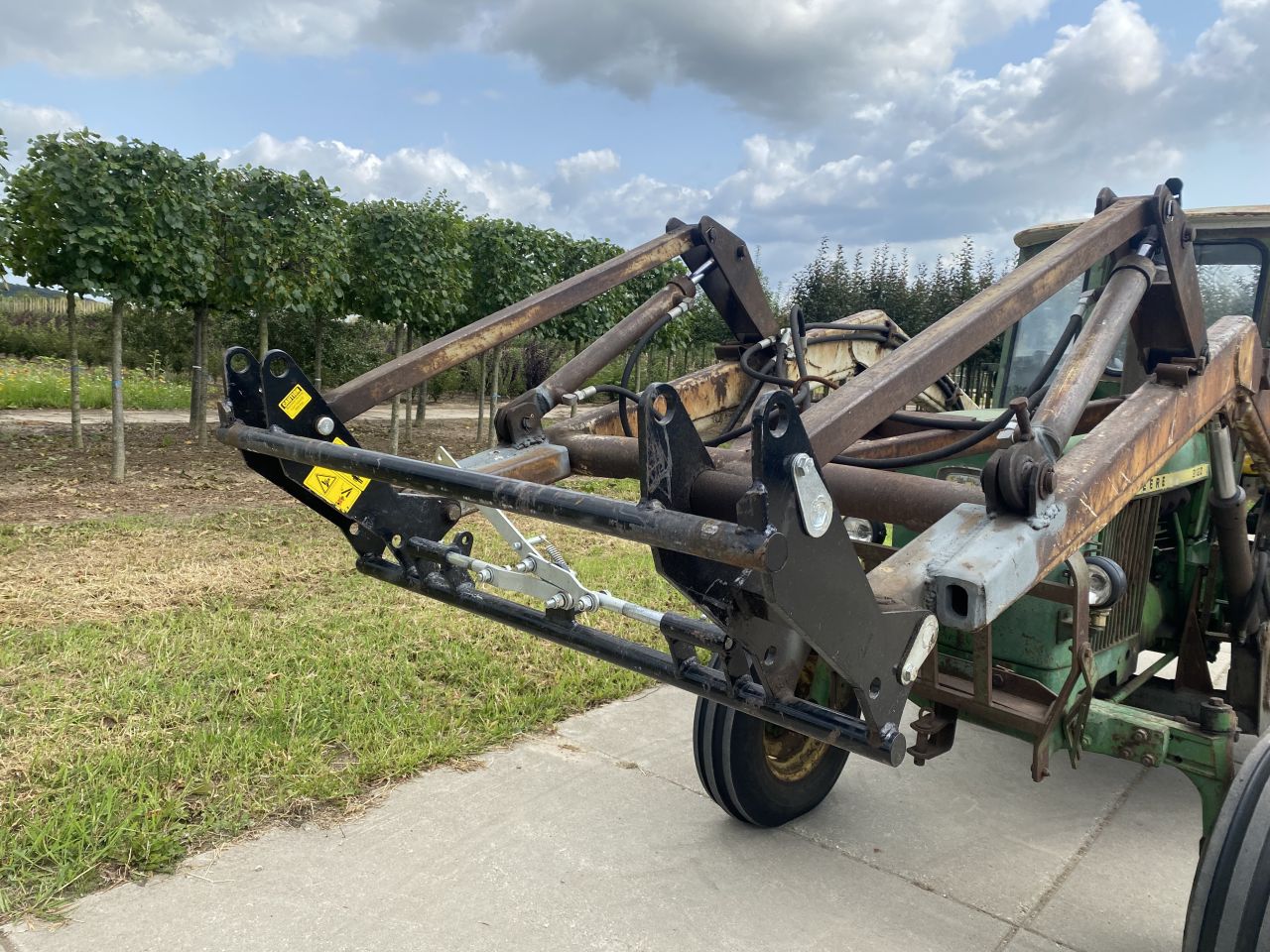 John Deere 2120