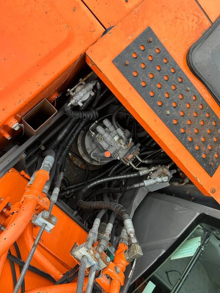 Hitachi ZX 210 LC-3