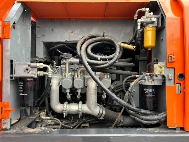 Hitachi ZX 250 LC-6
