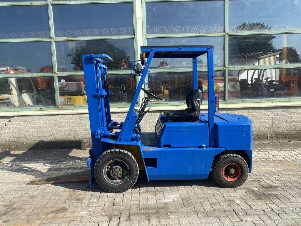 Komatsu FD 28-10