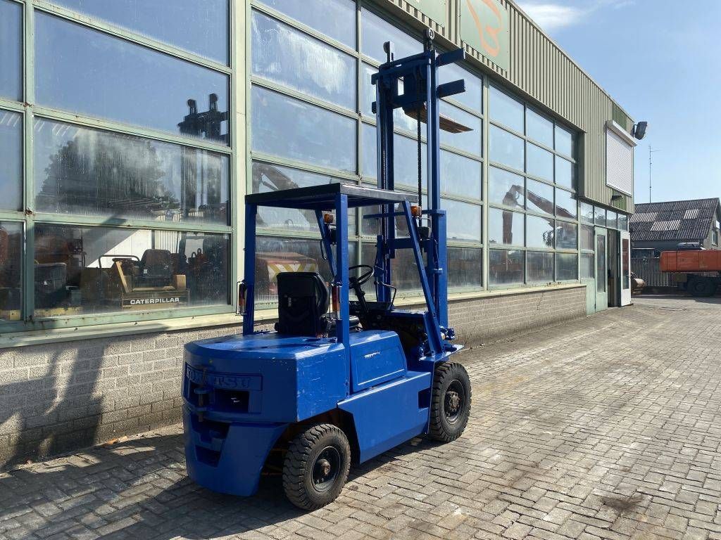 Komatsu FD 28-10