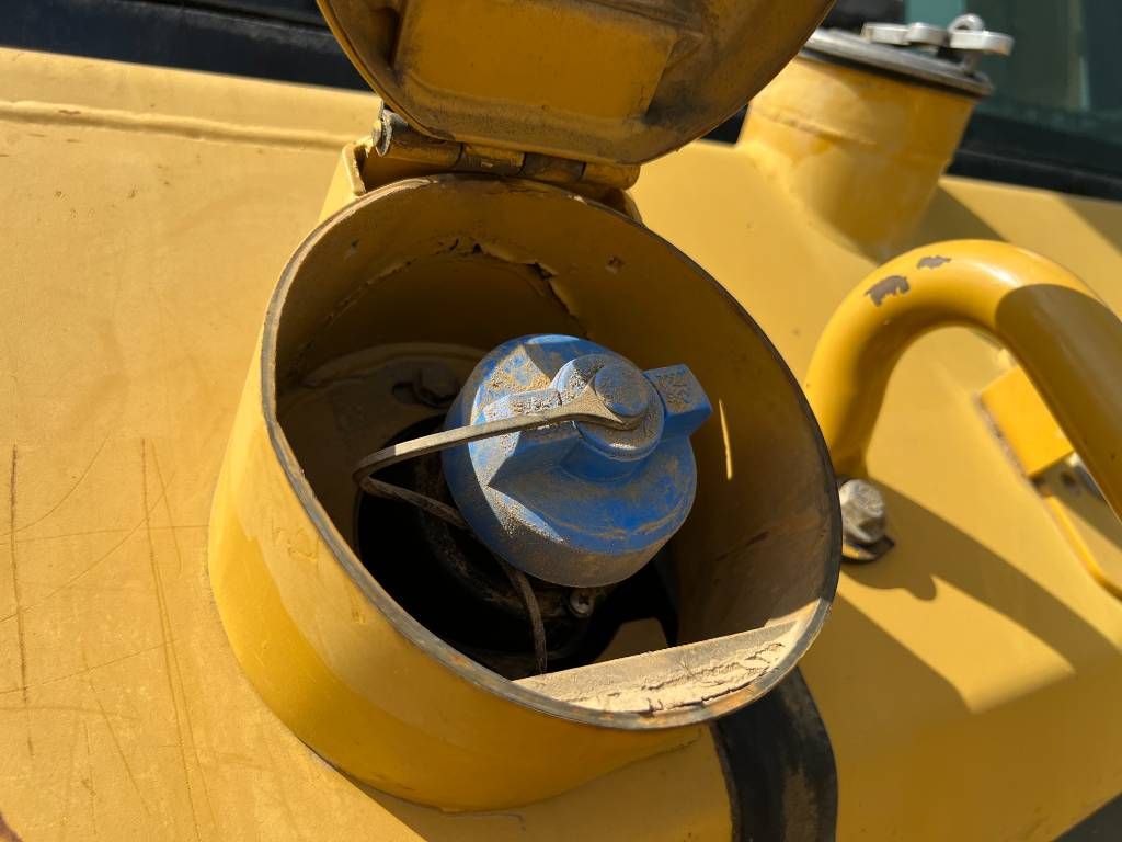 CAT D6N XL - FOLDABLE BLADE