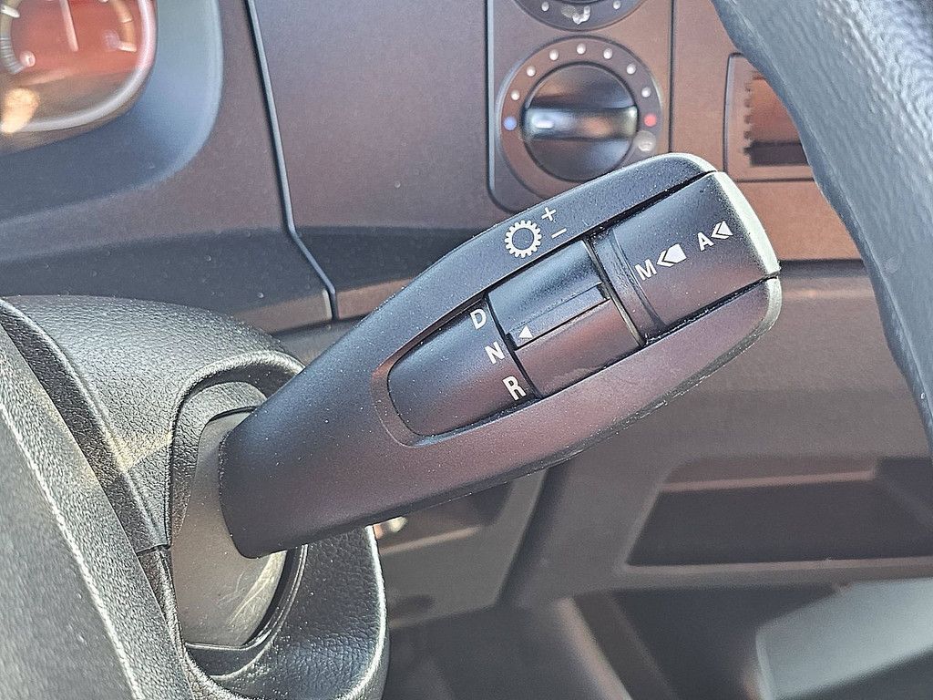 MERCEDES-BENZ ATEGO 818