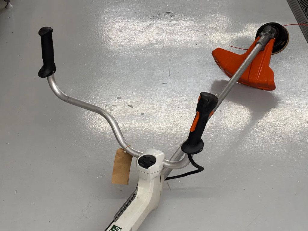 Stihl gebruikte PRO bosmaaier fs460 met draadkop fs461