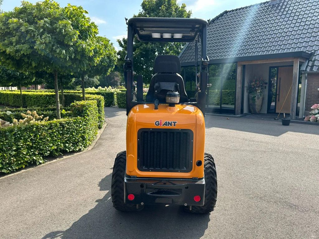 Giant D332SWT X-tra HD