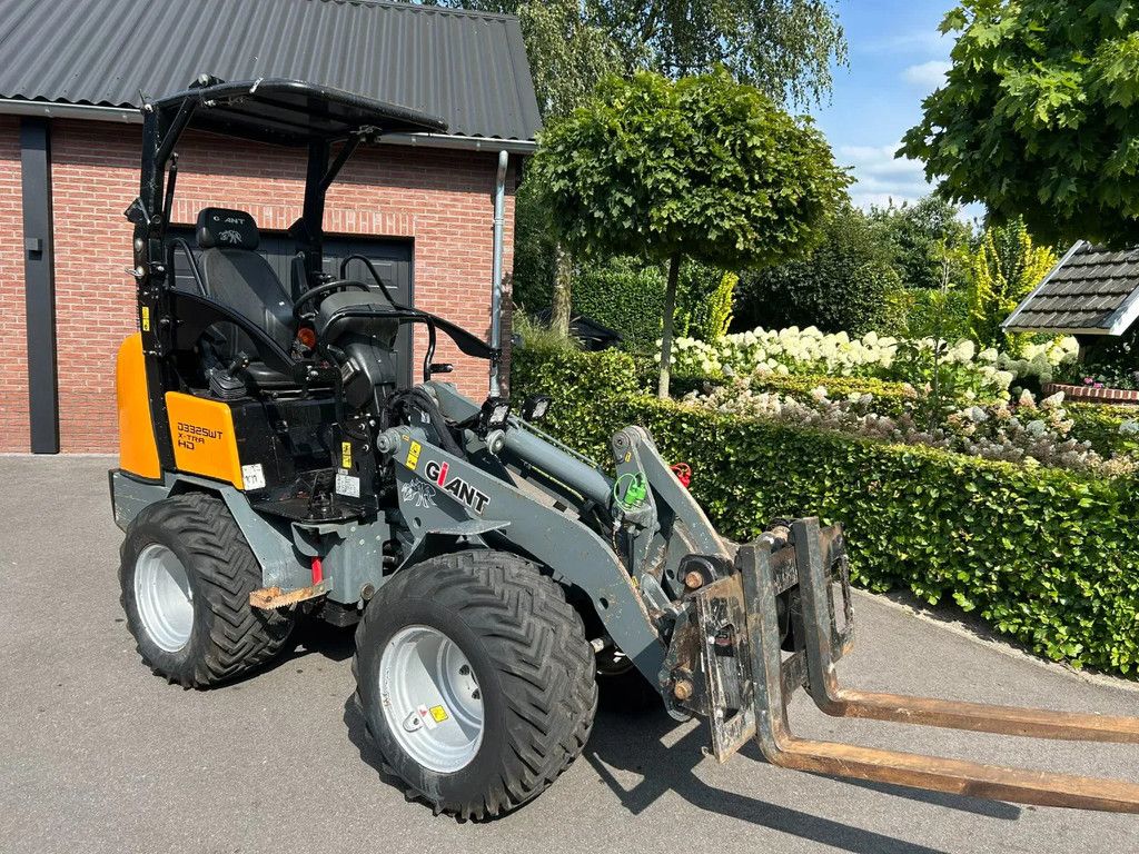 Giant D332SWT X-tra HD