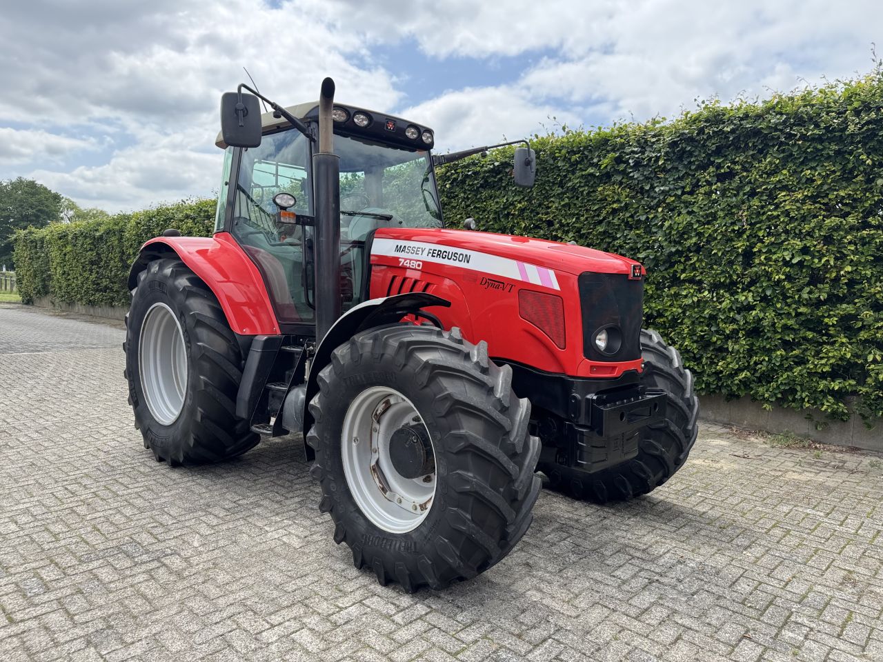 Massy Ferguson 7480VT met maar 5682 uur!