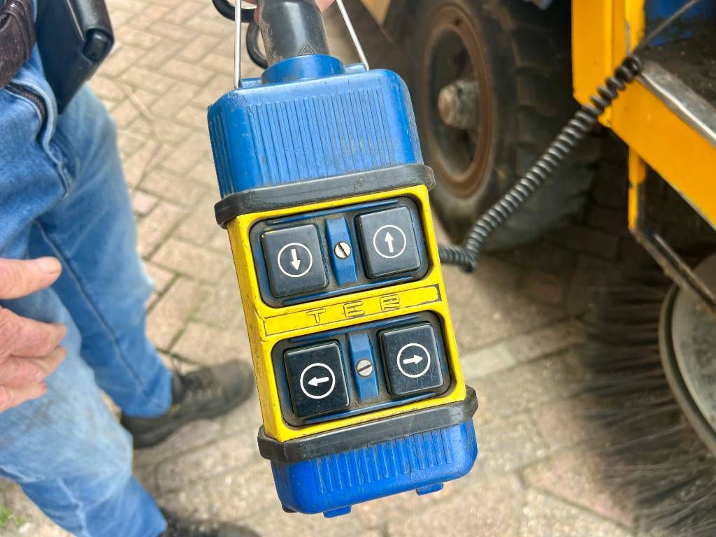 Hofmans HMF 400