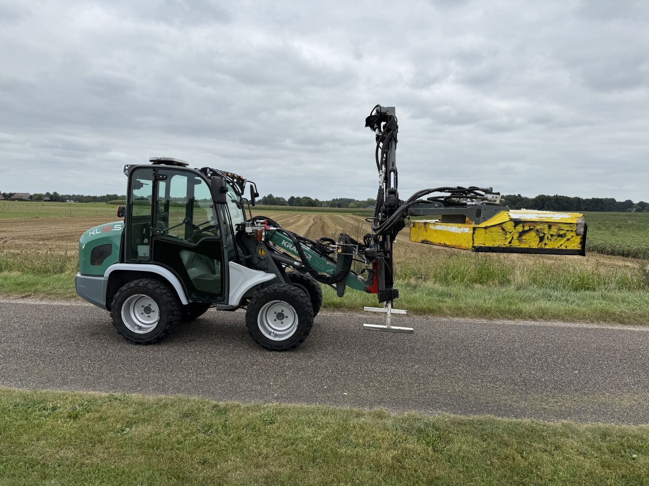 Kramer KL12.5 shovel met maaiarm, MC Connel, Becx snoeidek,