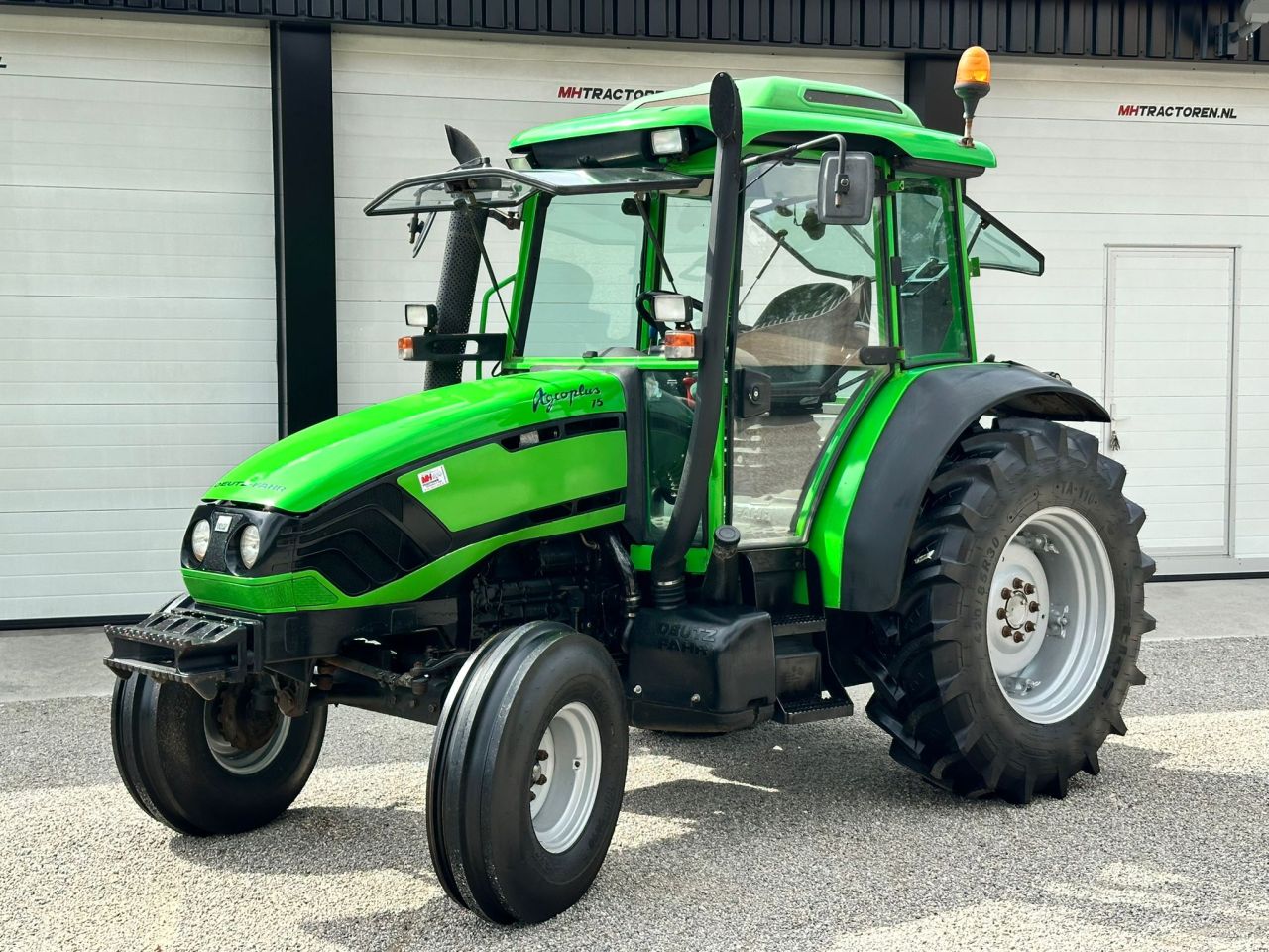 TE KOOP: Zeer nette DEUTZ AGROPLUS 75