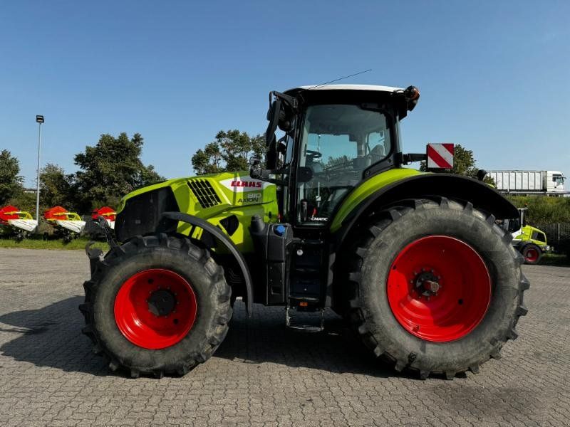 Claas AXION 810