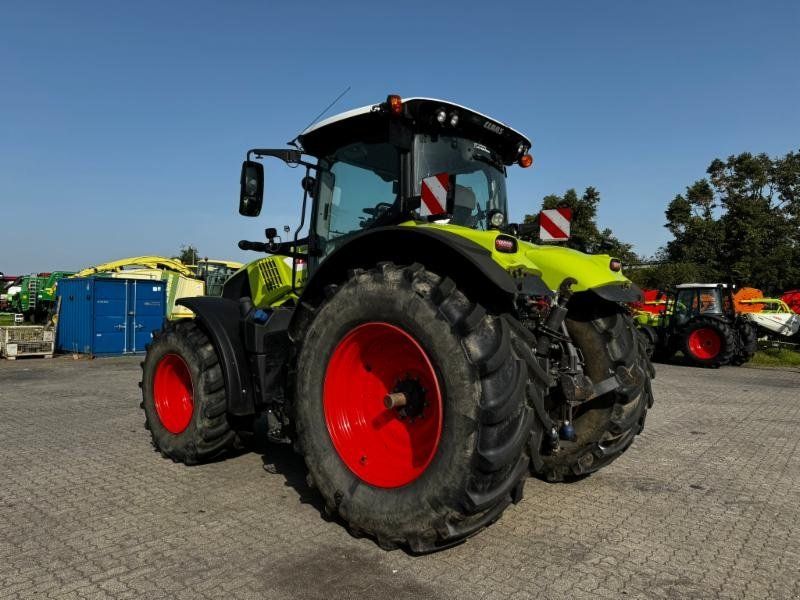 Claas AXION 810
