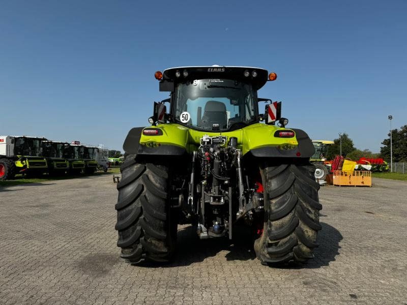 Claas AXION 810