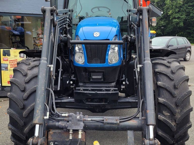 New Holland TS125A