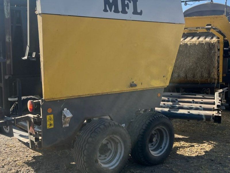 New Holland BB 1290 HD Med snitter