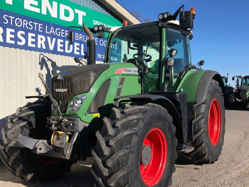 Fendt 724 Vario S4 Profi Plus Med Front PTO