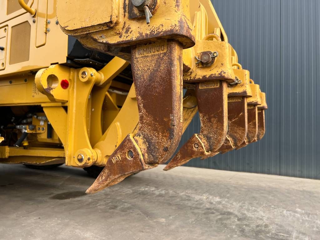 CAT 140M3