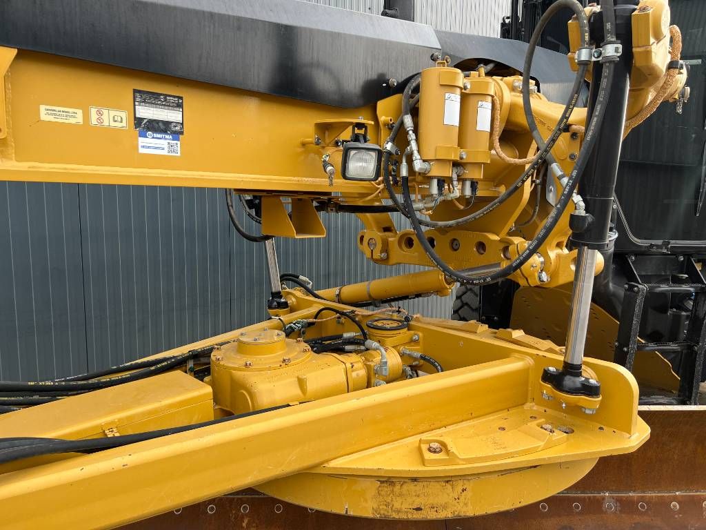 CAT 140M3