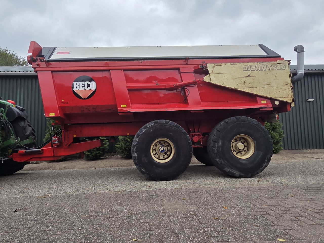 Beco Gigant 240 Gronddumper zandkipper