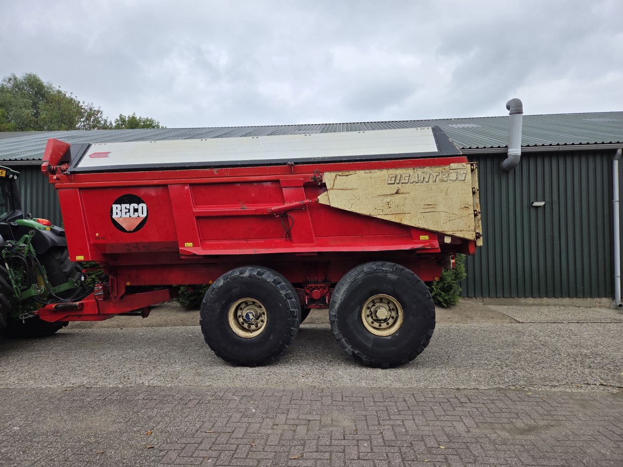 Beco Gigant 240 Gronddumper zandkipper