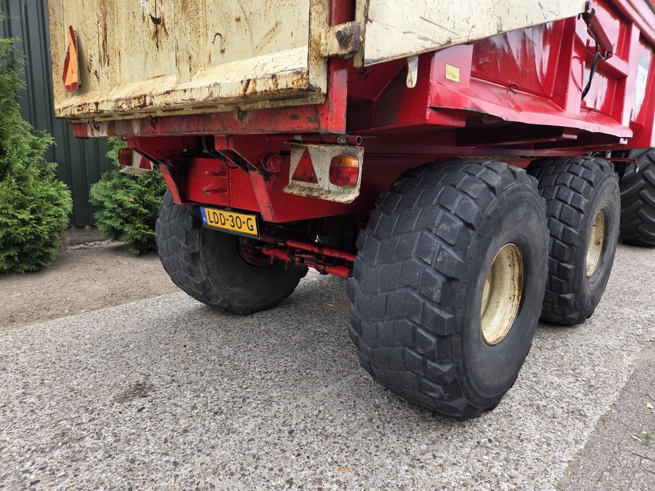 Beco Gigant 240 Gronddumper zandkipper