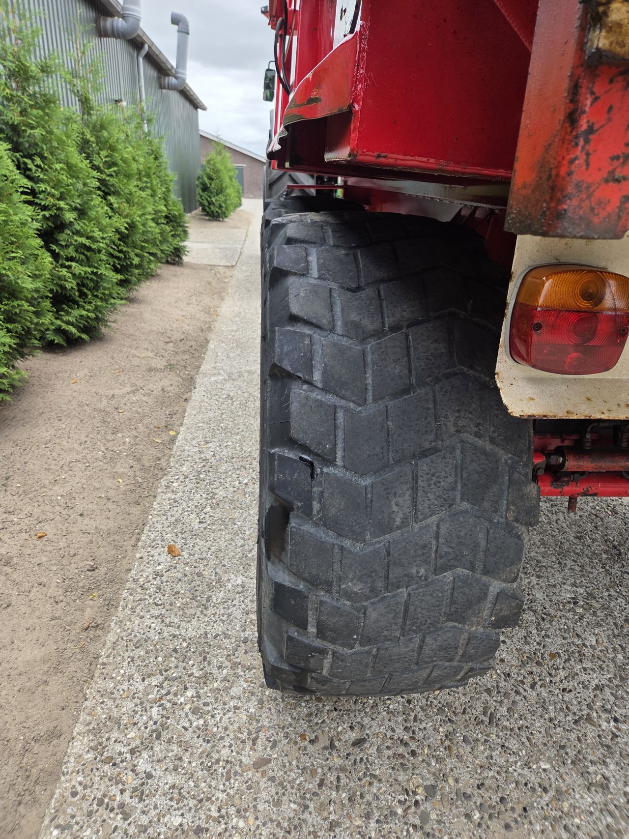 Beco Gigant 240 Gronddumper zandkipper