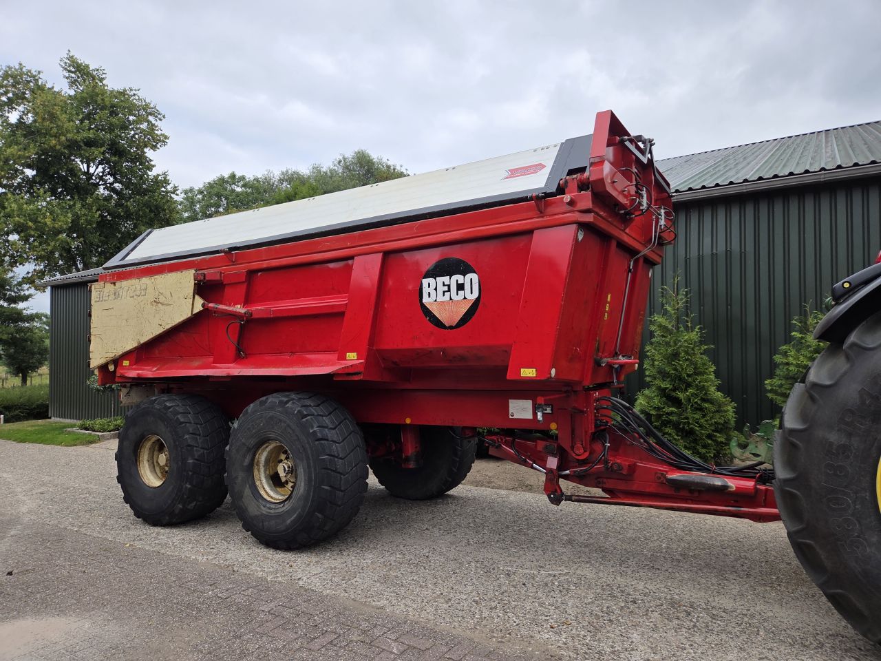 Beco Gigant 240 Gronddumper zandkipper